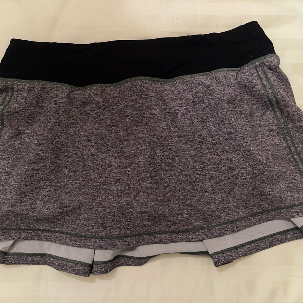 Gray/Black Lululemon skirt
